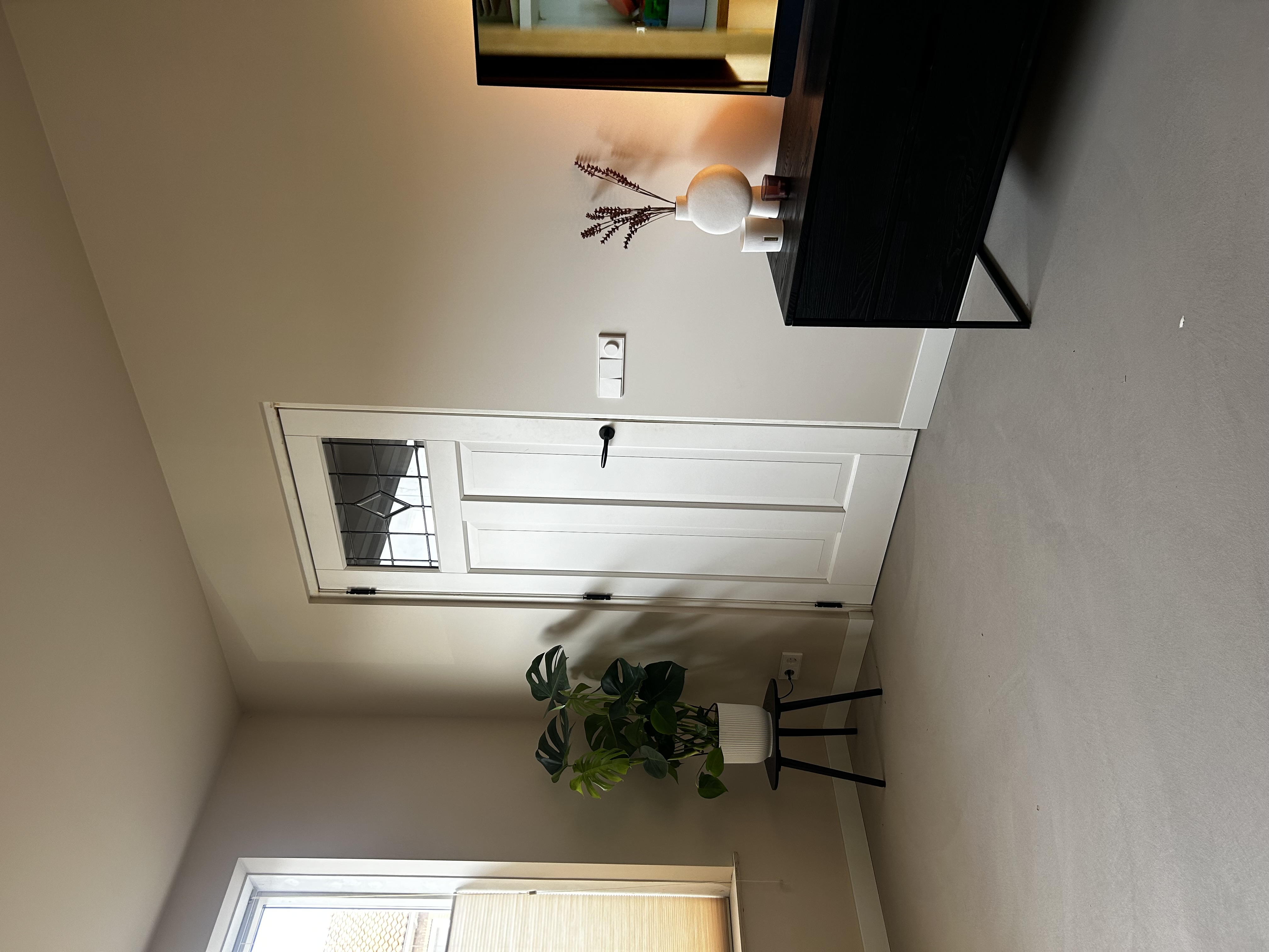 De Vloermeesters, specialist in lavasteen gietvloeren, PU gietvloeren, pvc gietvloeren, egaliseren en vloerverwarming